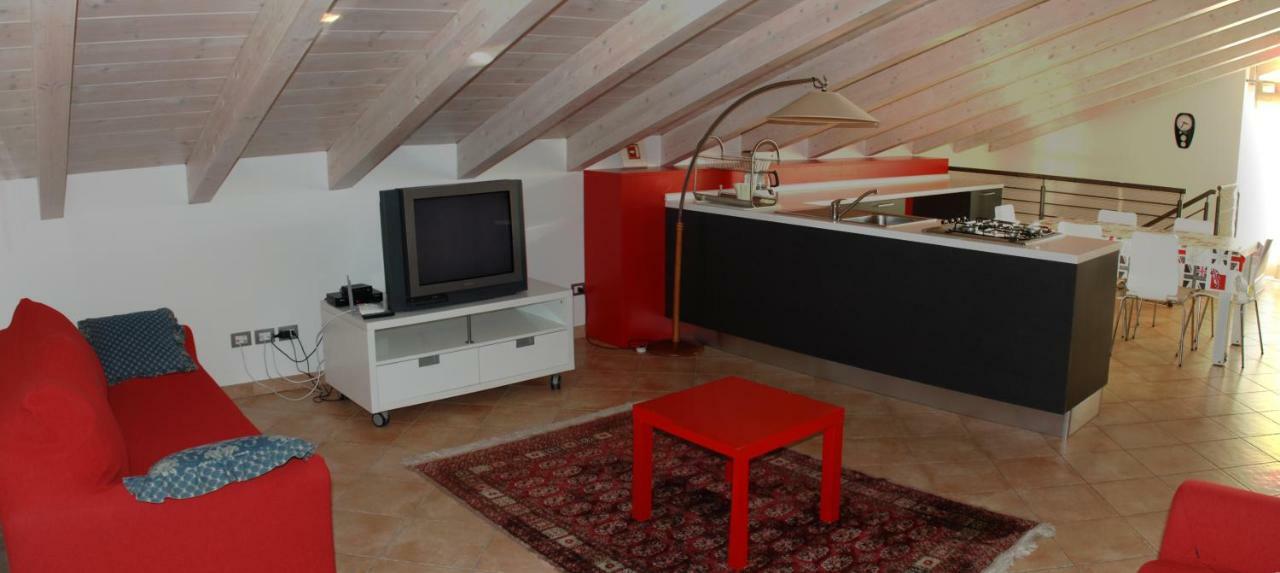 Apartamento Casa Alice Torbole Sul Garda Exterior foto