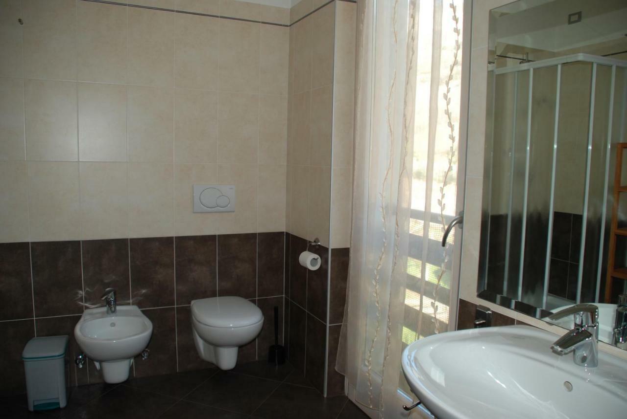 Apartamento Casa Alice Torbole Sul Garda Exterior foto
