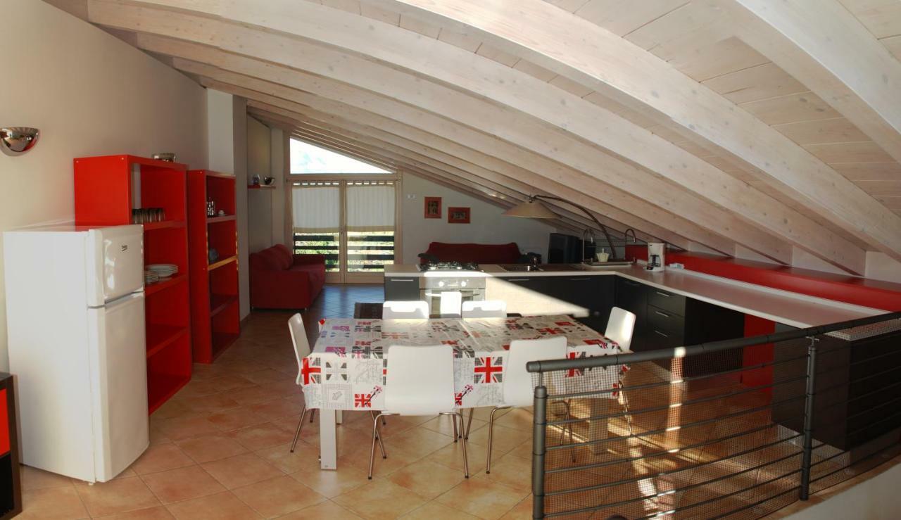 Apartamento Casa Alice Torbole Sul Garda Exterior foto