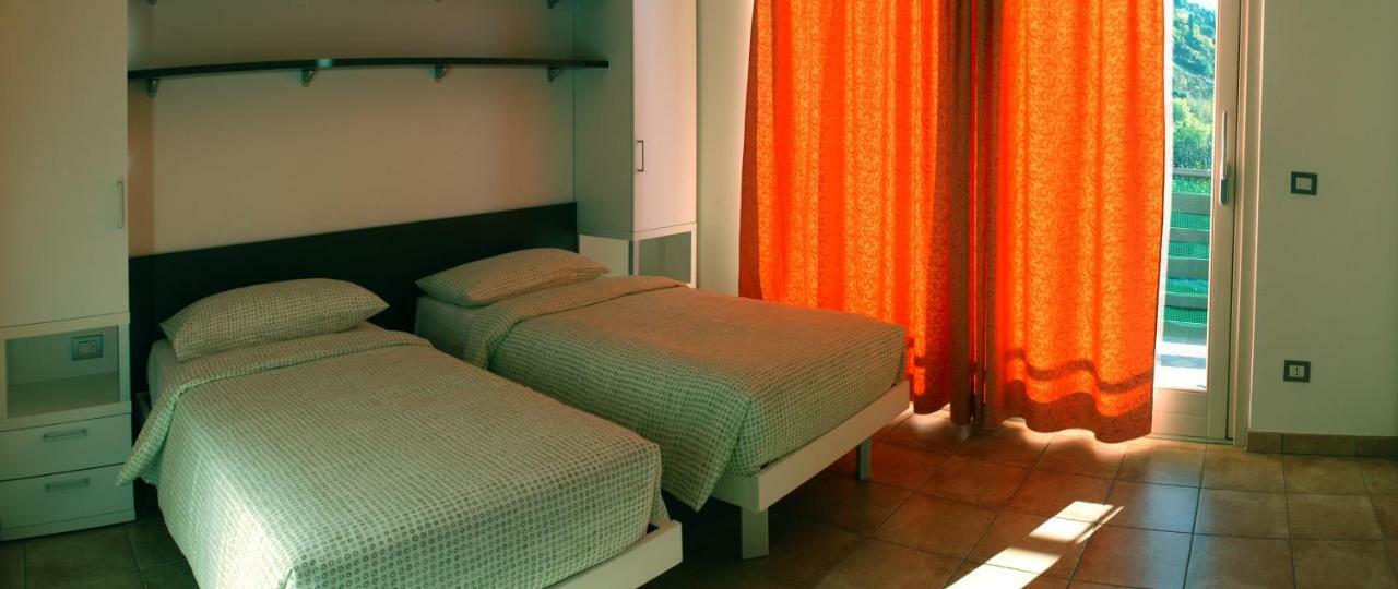 Apartamento Casa Alice Torbole Sul Garda Exterior foto